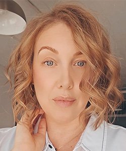 Rebekah-Streeter-headshot-250x300